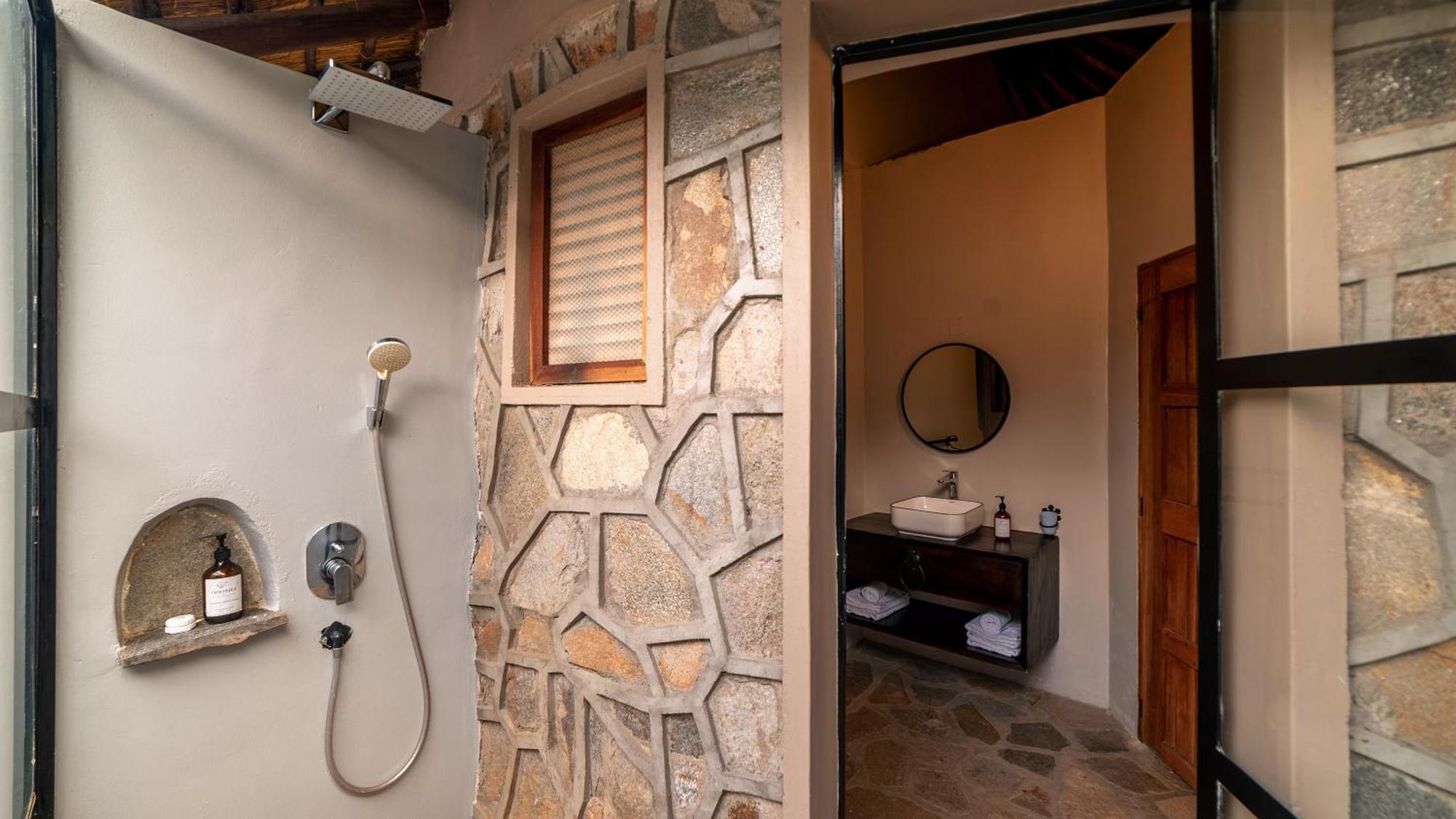 Sambiya River Lodge Karuma Экстерьер фото